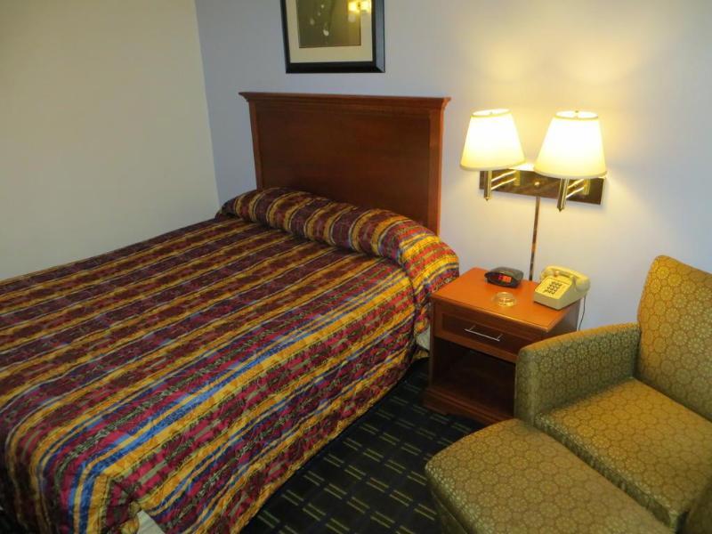 Knights Inn Memphis At Macon Cove Buitenkant foto